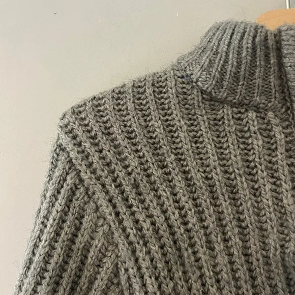 $17 ADD ON Zara sweater pullover 12-18M Old Navy Baby‎ Gap Columbia Patagonia - Picture 3 of 3